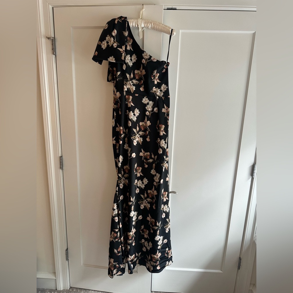 Sachin + Babi Aubrey floral one shoulder gown - Picture 3 of 14